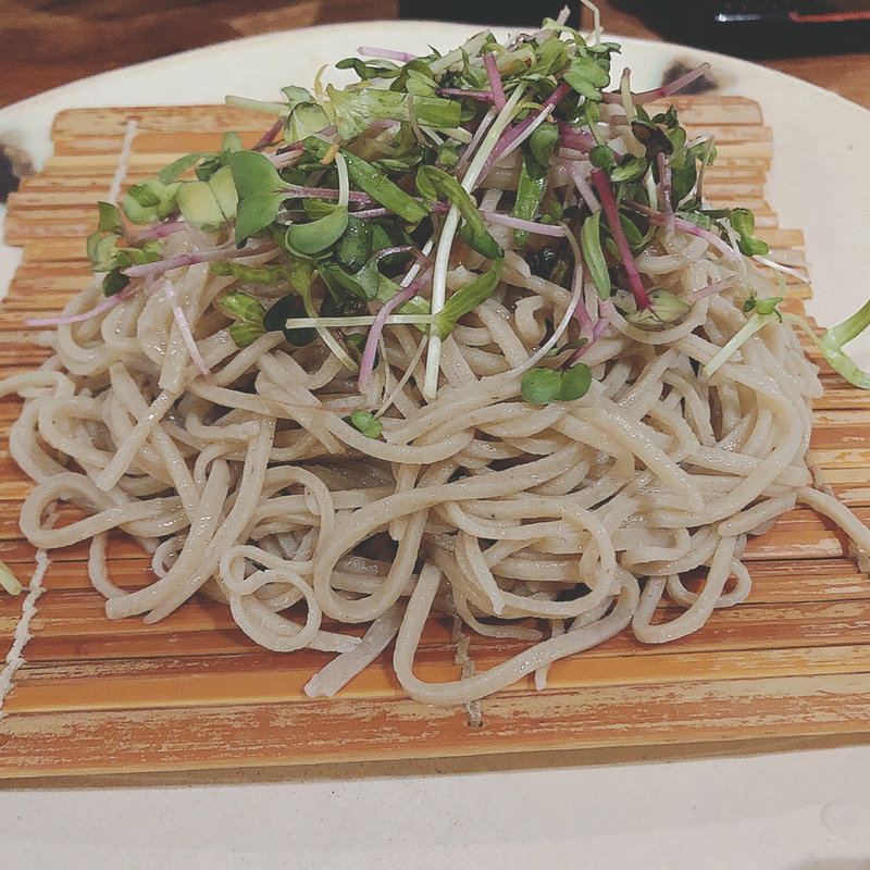 新緑のざるそば(炭と蕎麦と酒 今なら)
