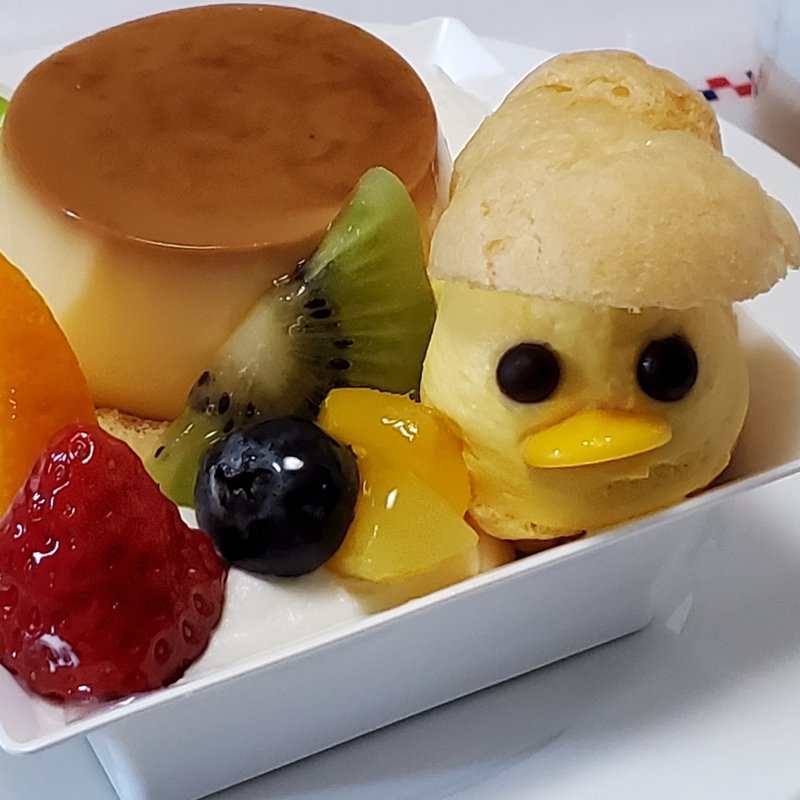 イースター うみたて卵プリンのアラモード(シャトレーゼ)