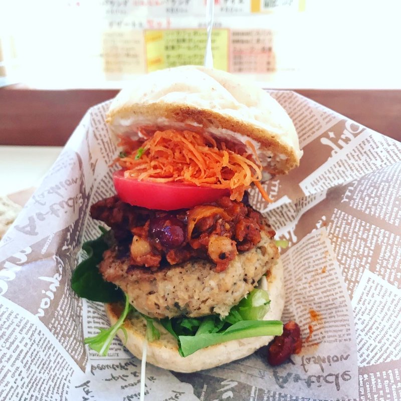 ホットチリビーンズバーガー(ビーガン バーガーナーリッシュ)