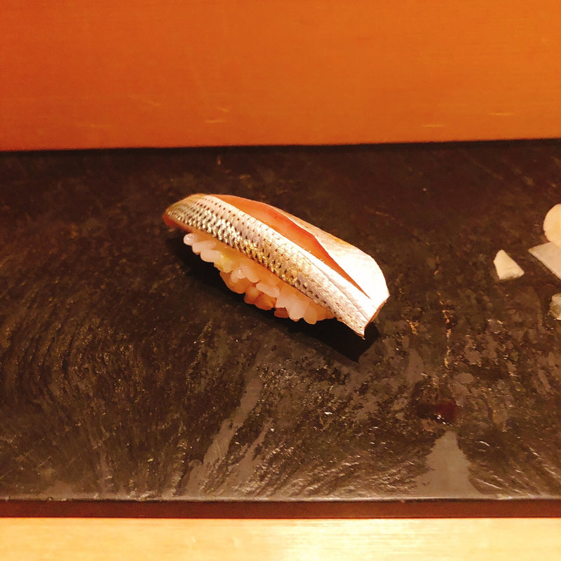 小肌の握り(寿し処くに)