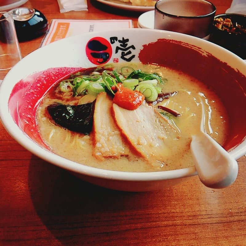 (とんこつラーメン ラの壱)