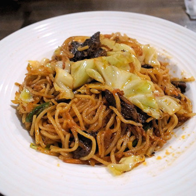 マトン焼きそば(満足ハウスエスニック バル)