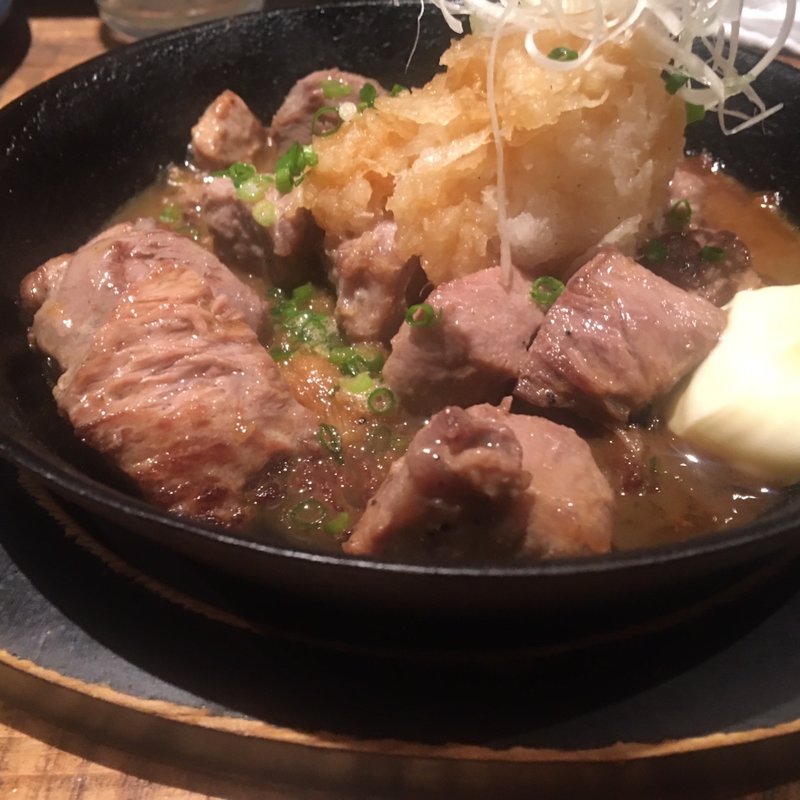 本マグロのビンタステーキ(酒家魚肉菜 虹晴れ)