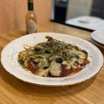 鉄板焼きPIZZA(サラミとブラックオリーブ)(近所の鉄板焼き家 つどい 浄心店)