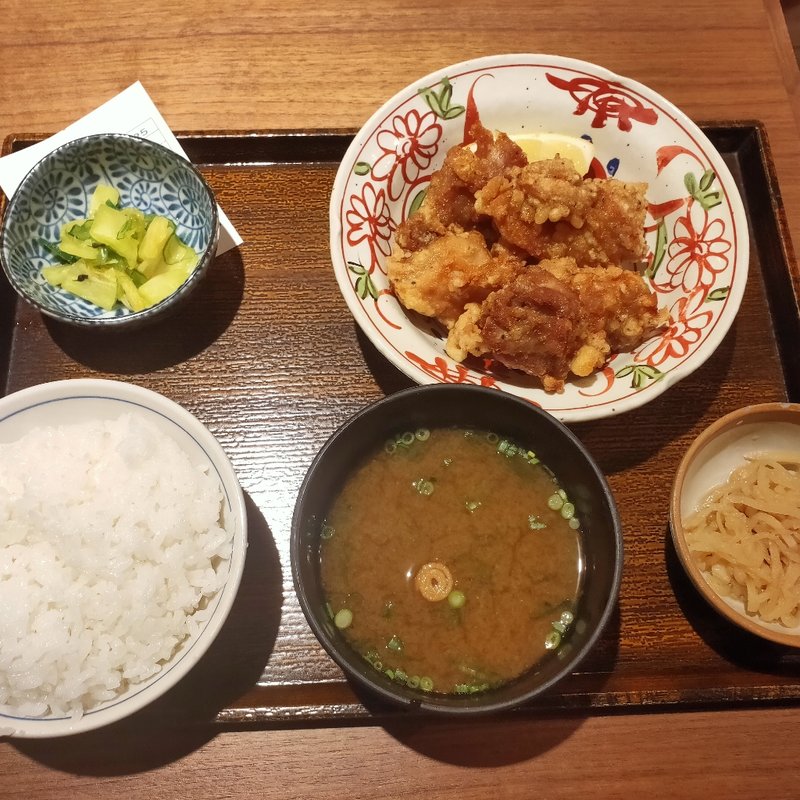 若鶏の唐揚げ定食(恵比寿 土鍋炊ごはん なかよし 本店)