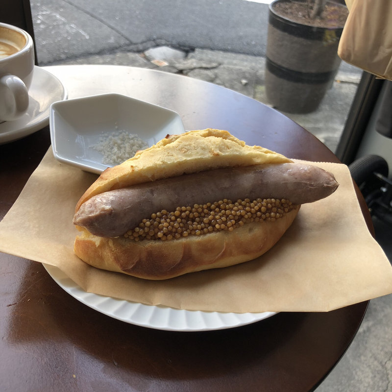 自家製ホットドッグ(シュエット トレファクチュール ラボラトワール)