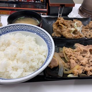 牛皿・牛カルビ定食(吉野家 有楽町店 （ヨシノヤ）)