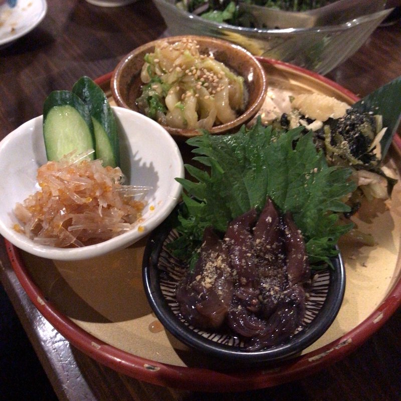 酒のあて　4種盛(ロジウラサカバ アオコーナー （ROJIURASAKABA 青 CORNER）)