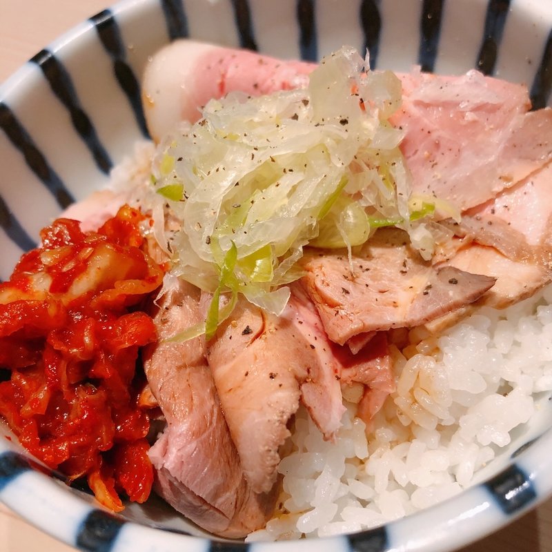 レアチャーシュー丼(YAMACHAN)