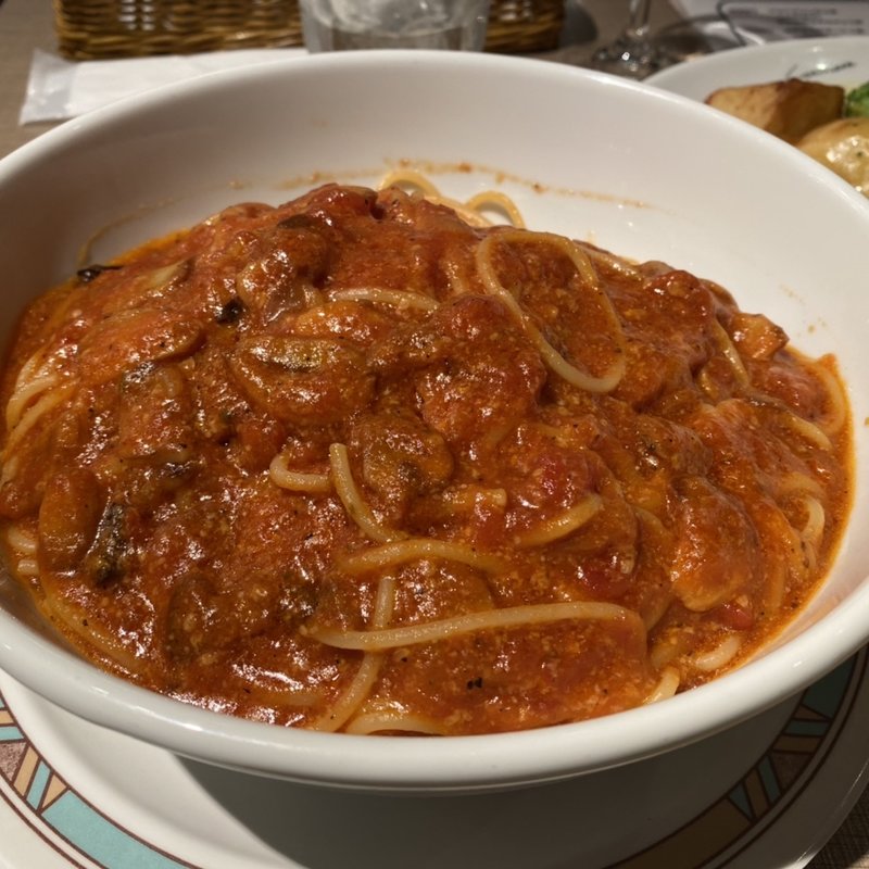 トマトとニンニクのスパゲティ(取り分けサイズ)(カプリチョーザ リンクスウメダ店)