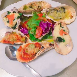 牡蠣のオーブン焼き6P(ウメ子の家 新宿東口店 )
