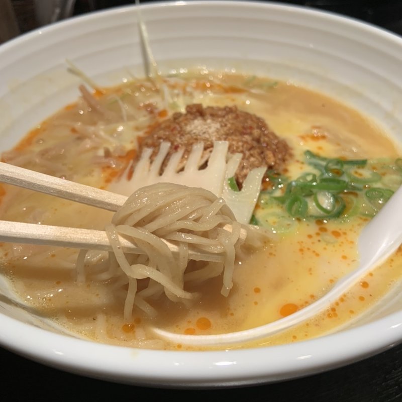 ベジ坦々鶏そば(鶏そば 三歩一)