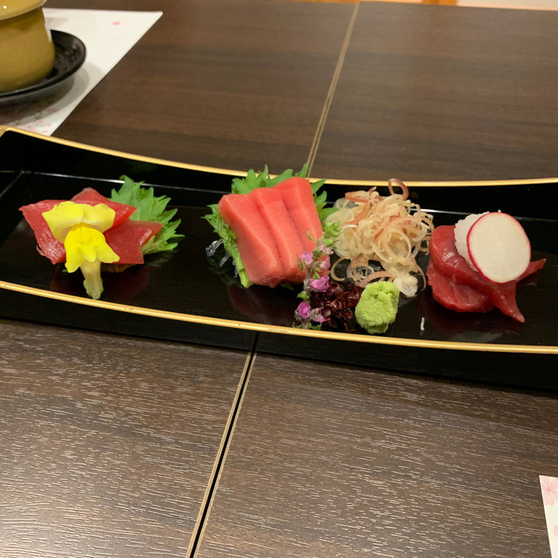 刺身盛り合わせ(和食割烹ぎん)