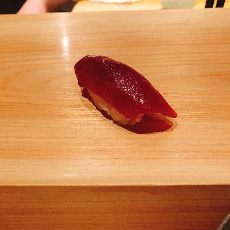 赤身の握り(鮨 利崎)