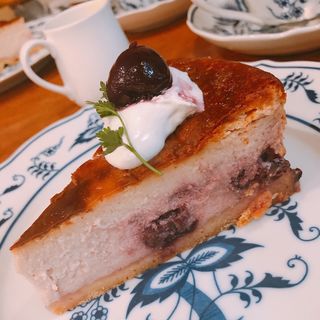 ブラックベリーチーズケーキ(西洋茶館)