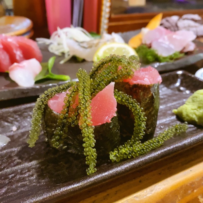 鮪と海ぶどう(うさぎや石垣本店)