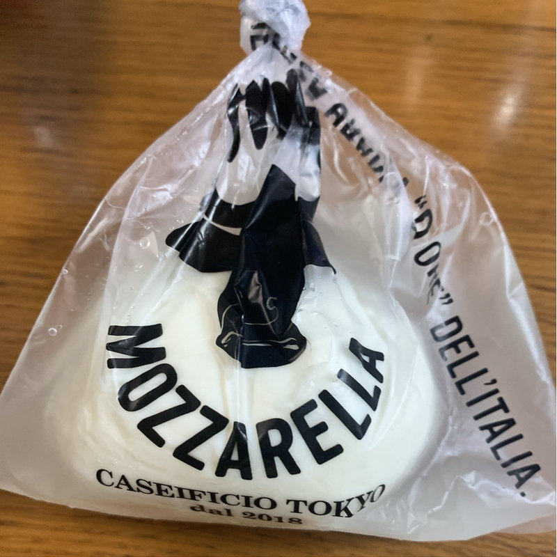 モッツラレラチーズ(東京モッツアレラ工房　南青山店)