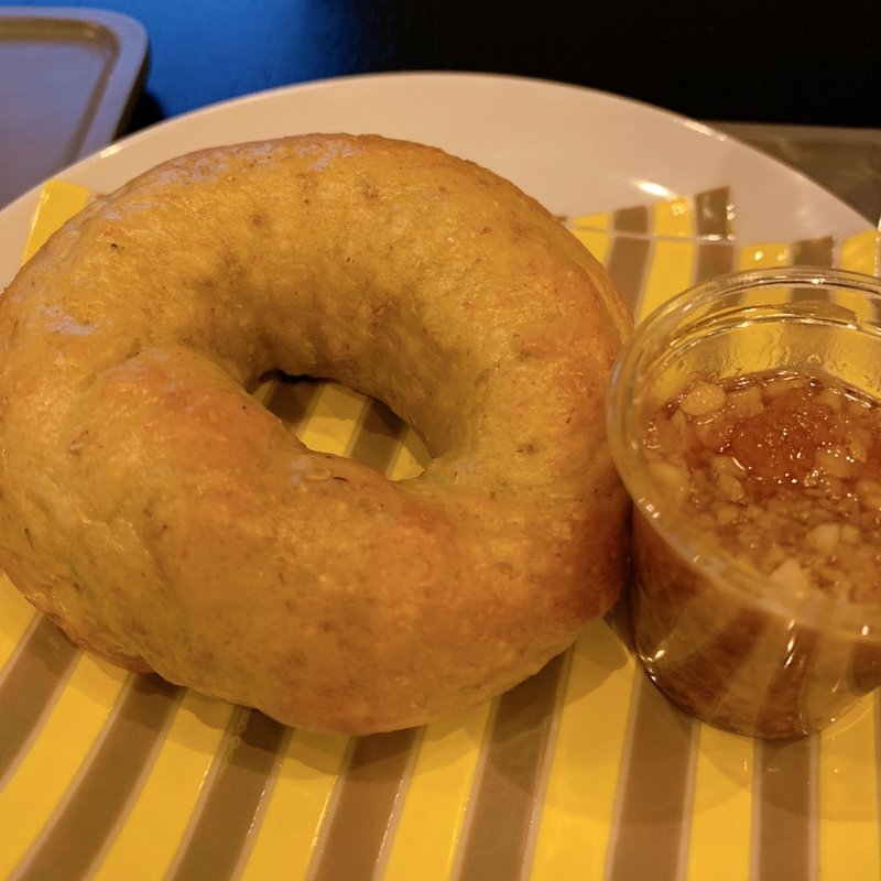 天然酵母のスムージーベーグル　生くるみのオーガニック蜂蜜漬け付(UTTS cafe)