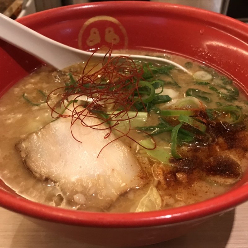 豚骨 赤 味玉入り(TOKYO豚骨BASE MADE by博多一風堂 品川店 )