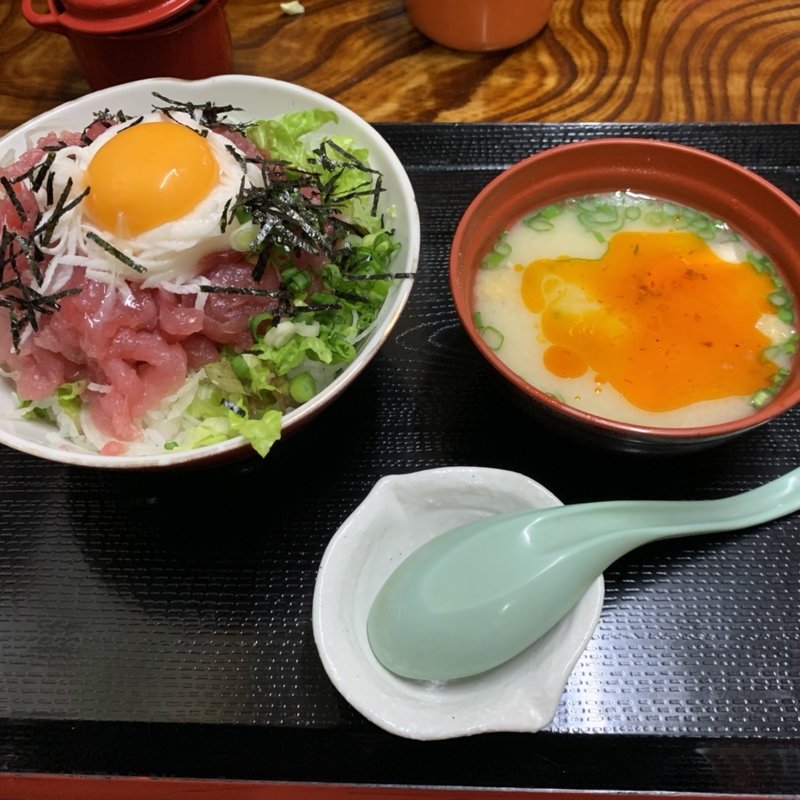 まぐろ山かけ丼(万栄食堂 )