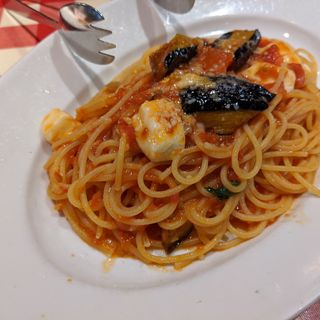 揚げ茄子モッツァレラチーズのトマトソース(ナポリの下町食堂池袋店)