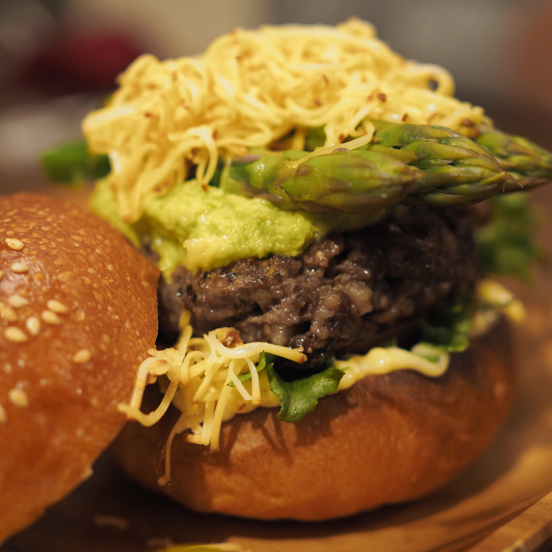 ふわチーアスパラバーガー(Burger Cafe Dining KOHAKU)