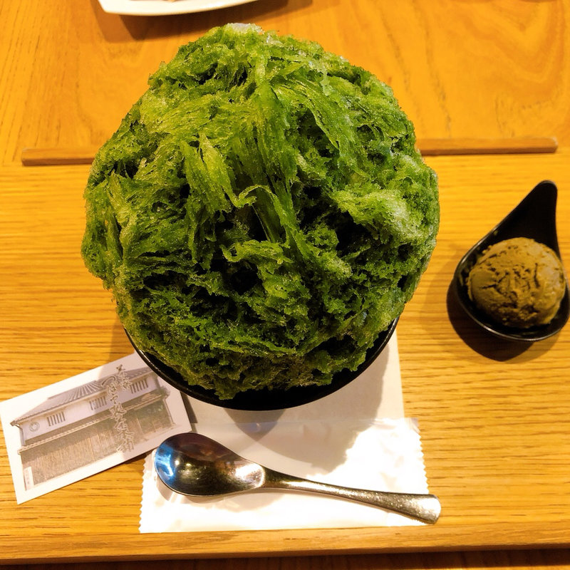 利休抹茶かき氷 ほうじ茶アイス(茶寮 つぼ市製茶本舗 堺本館)