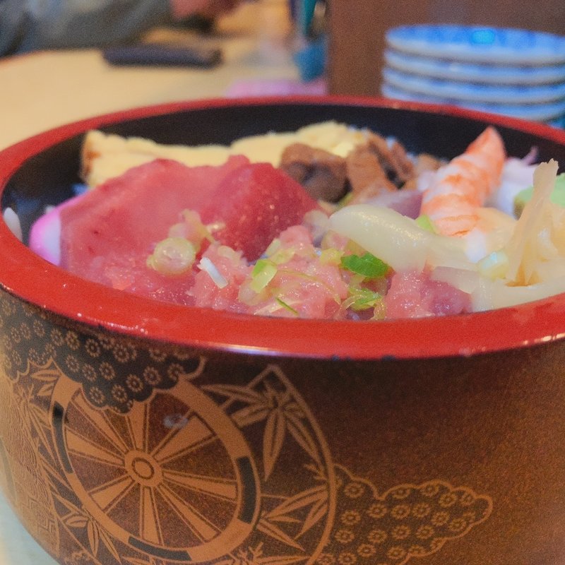 ちらし(芳すし)