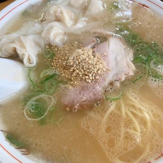 ワンタン麺(江ちゃんラーメン)
