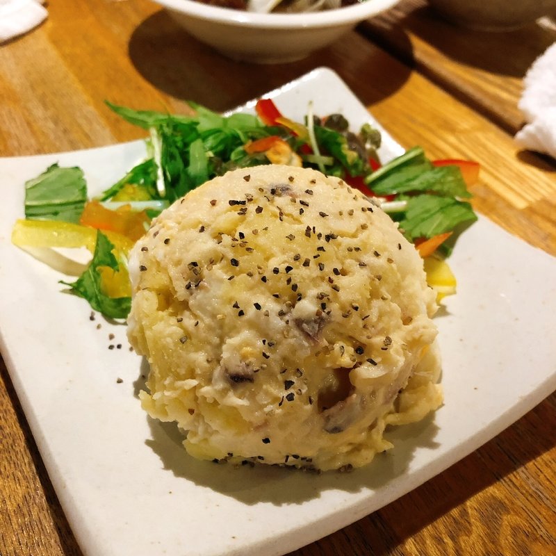 アンチョビポテトサラダ(八郎酒場 桜木町店)