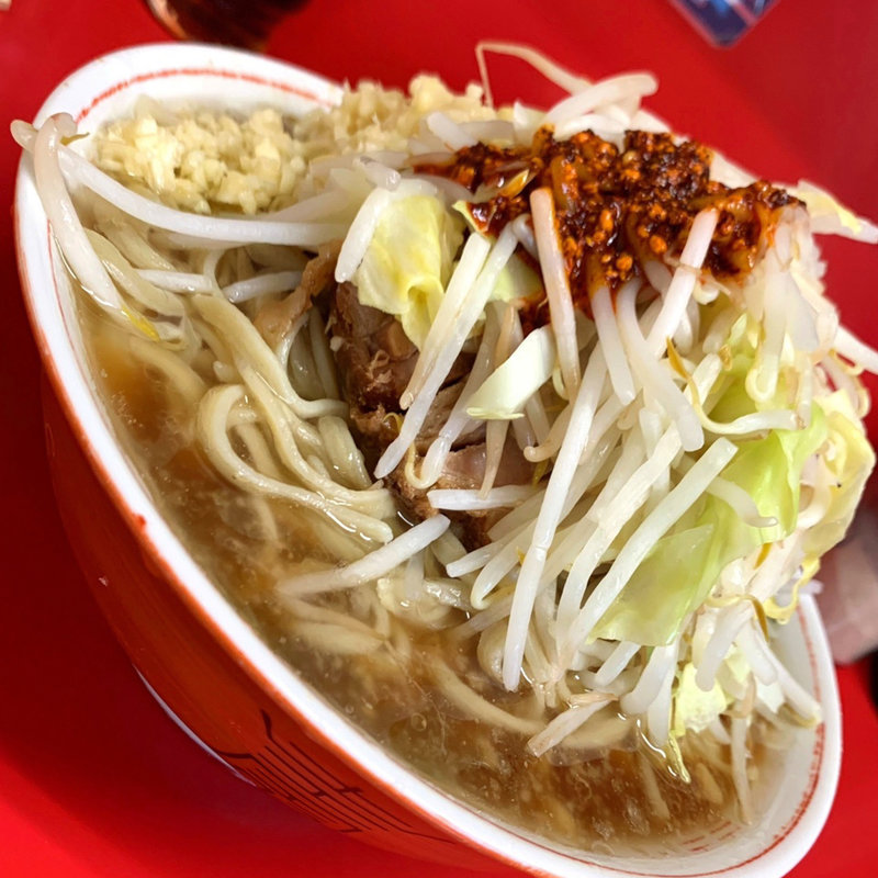 大豚ラーメン ニンニクヤサイラー油(ラーメン二郎 千住大橋駅前店 )