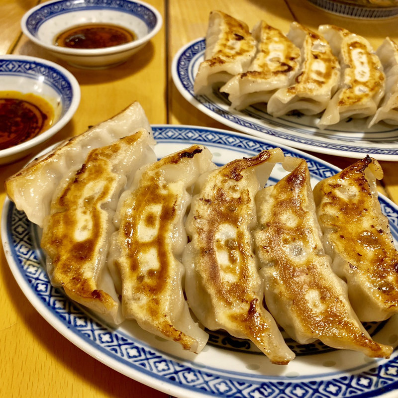 餃子（6個）(中国ラーメン 揚州商人 池袋西口店)