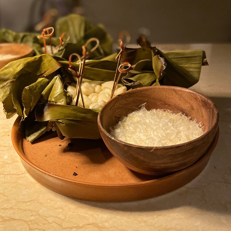 チョクロのバナナの葉包み 薪火焼き(ALAN modern peruvian ＆ open bar)