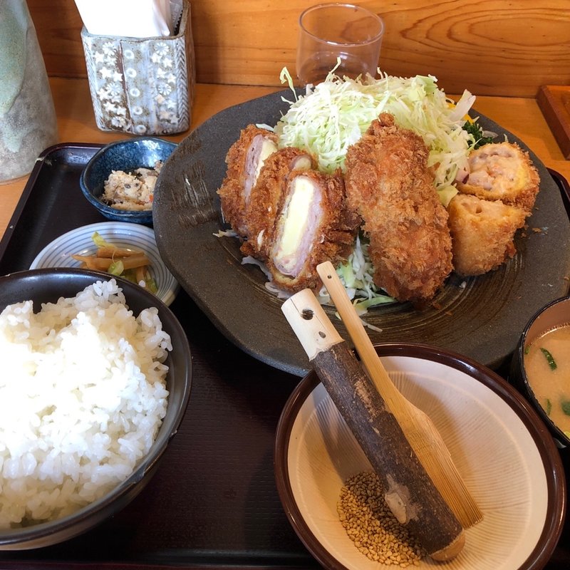 盛合せ御膳(とんかつ しお田)