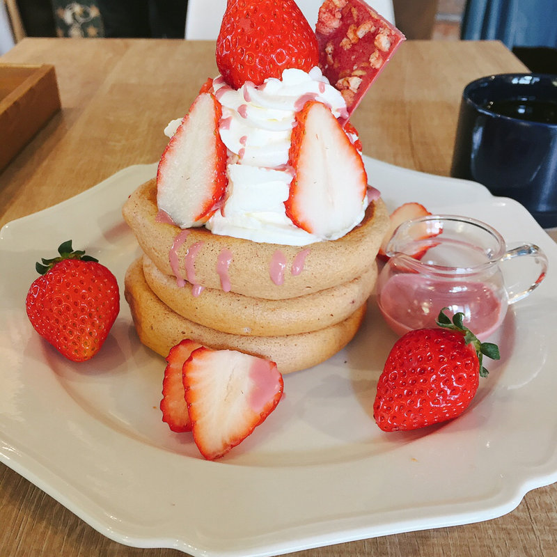 苺とルビーチョコのシンフォニー(3 STARS PANCAKE （スリースターズパンケーキ）)