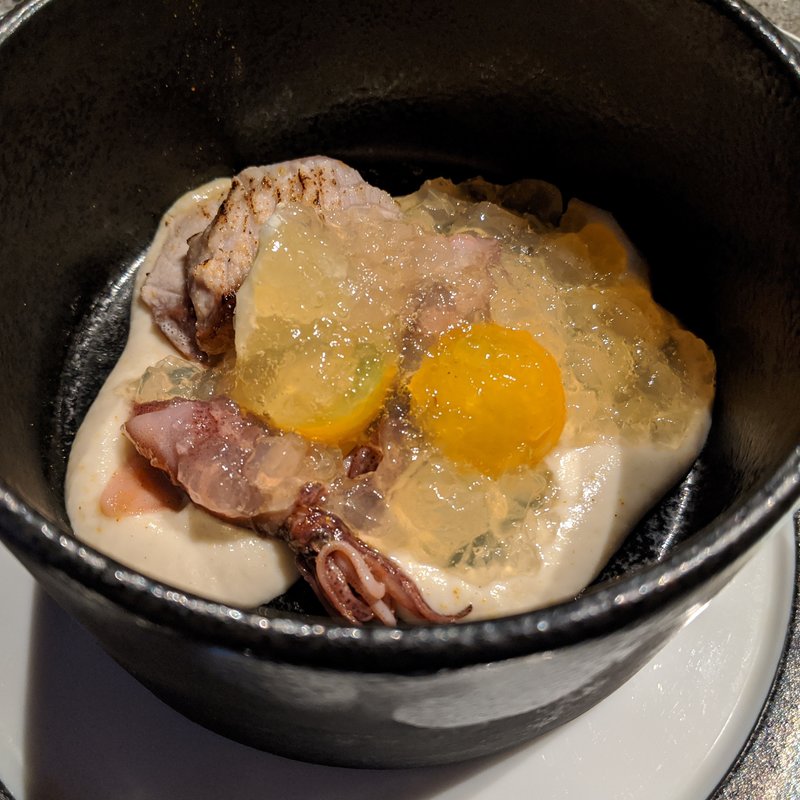 ホタルイカ炙り、ぶり、はるか、トマトジュレ、根セロリピューレ(ete)