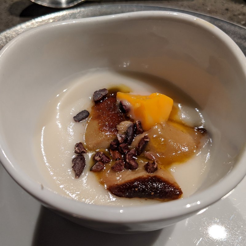 フォアグラと新玉葱のポタージュ(ete)