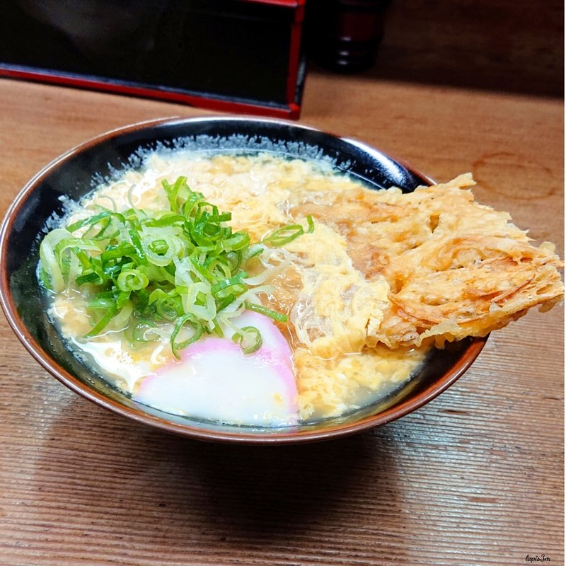 玉子とじごぼう天うどん(博多讃岐うどん 西通り大名店)