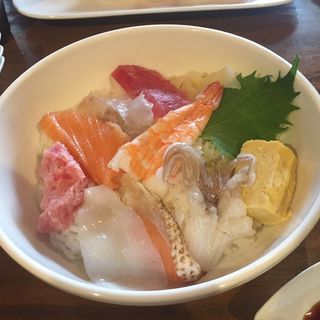 海鮮丼(寿司バル R/Q)