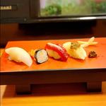にぎり寿司4種(鮨乃家かわごえ )