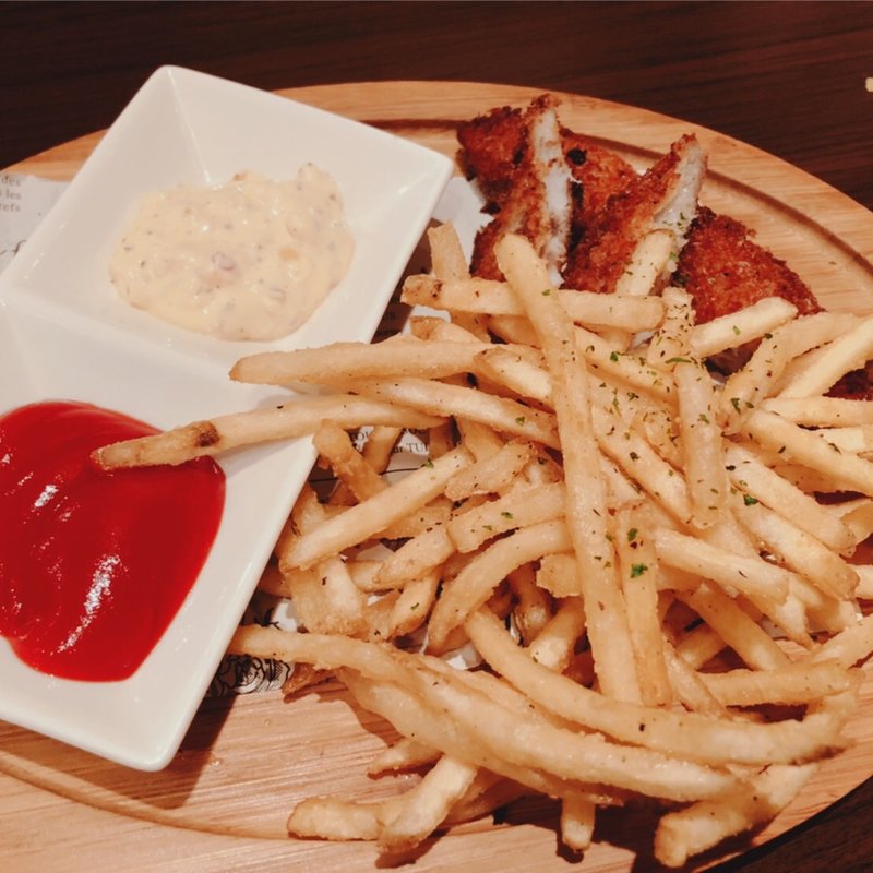 フィッシュ＆チップス(Ymiダイニング （ワイミーダイニング）)