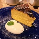 ベイクドチーズケーキ(NODE UEHARA Cafe,Bar&Deli)