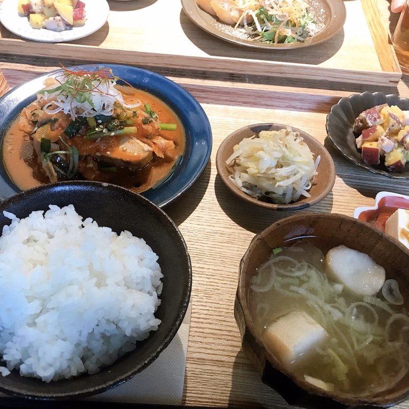 鰤のキムチ煮(社食堂)