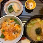 桜海老丼もの 煮麺セット