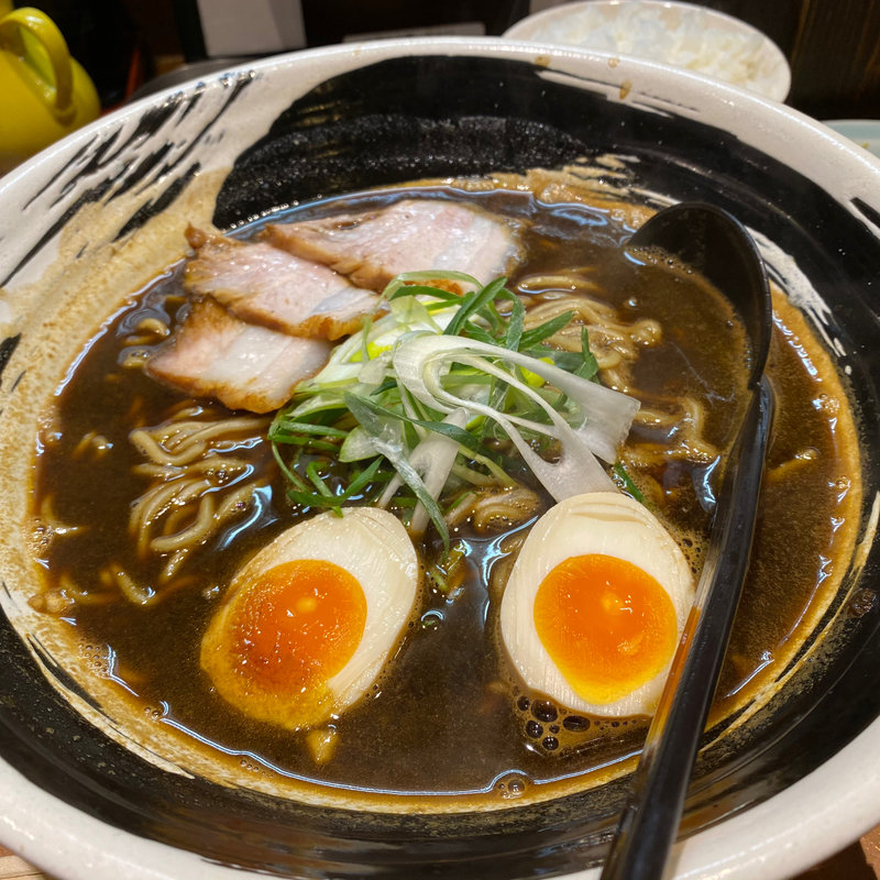 黒カレーラーメン(麺匠 はなみち 十三店)