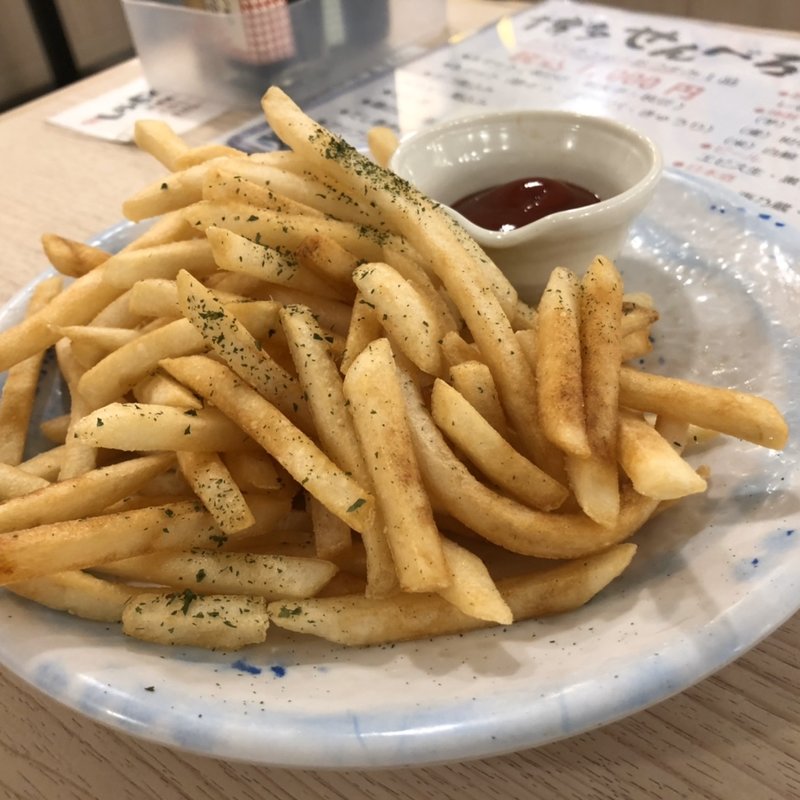 フライドポテト(九州産直角打ち しらすくじら 福岡空港店)