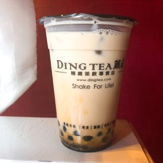 黒糖タピオカミルク(DING TEA)