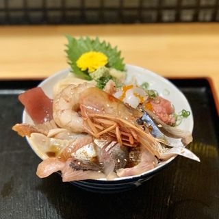 海鮮丸笑丼(炙り屋　丸笑)
