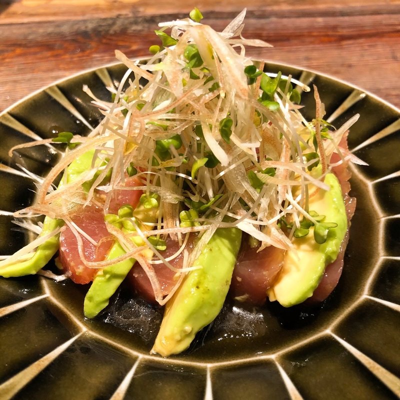 漬マグロとアボカド(BISTROBON)