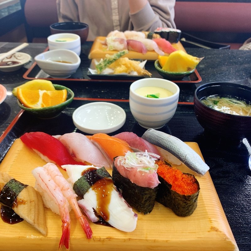 (ジャンボおしどり寿司 希望が丘店)